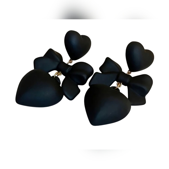 Black Heart Bow Dangle Earrings - Picture 2 of 3